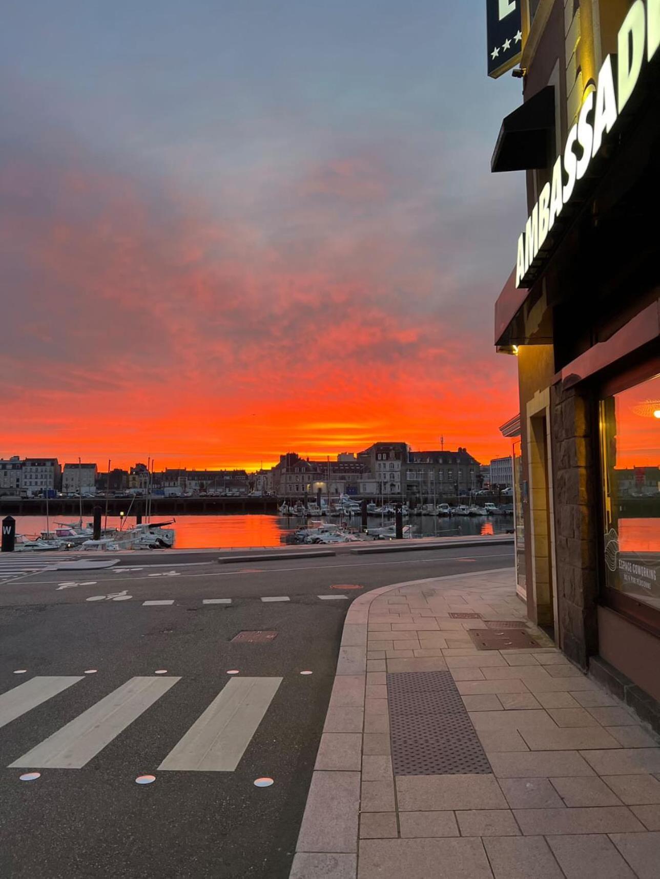 Ambassadeur Hotel - Cherbourg Port De Plaisance Kültér fotó